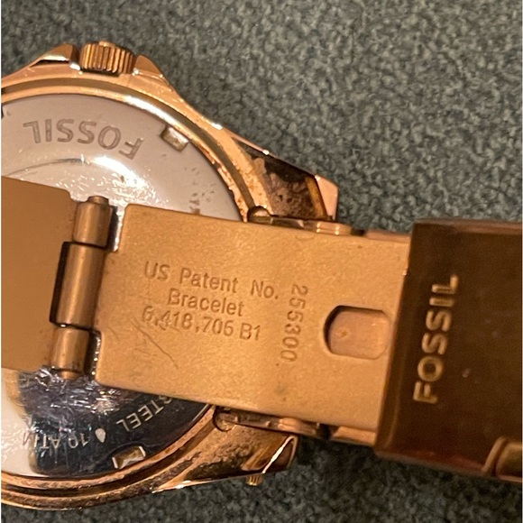 Fossil Women’s Riley Multifunction Rose Gold-Tone Stainless Steel Watch - Picture 7 of 10